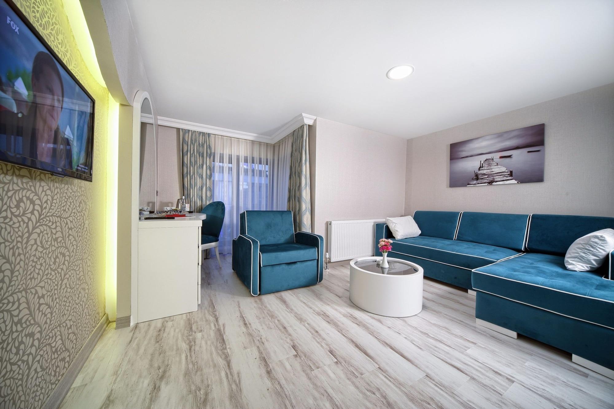 Demonti Otel 4*