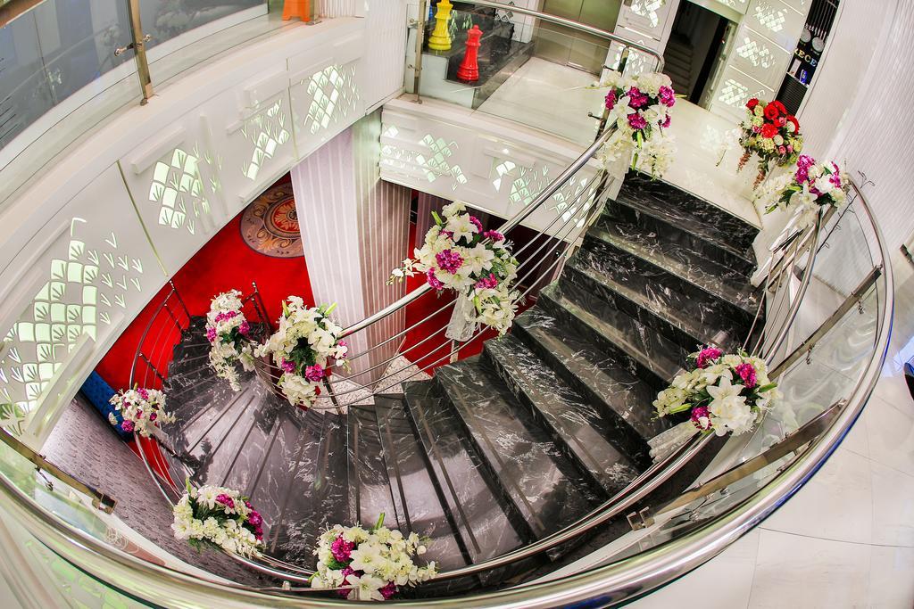 Otel Demonti